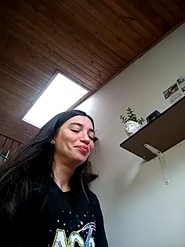 loveuu-bae online show from February 23, 10:09 pm