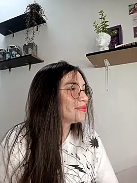 loveuu-bae online show from March 7, 10:10 pm