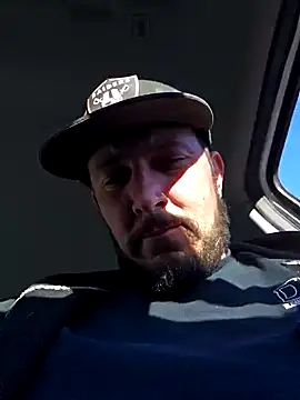 UncutHammer69 online show from January 16, 11:37 pm