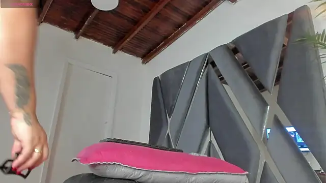 moonsweet1 online show from January 29, 6:18 pm