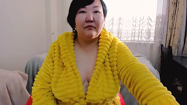 Snapshot of pussygold88 chatting on November 10, 3:49 am pussygold88 online show from November 10, 3:49 am