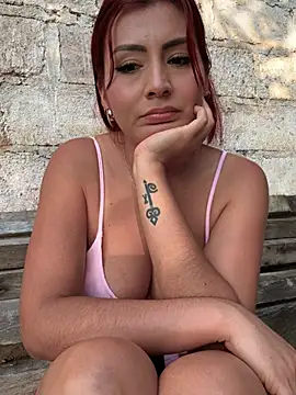 Snapshot of LINDA_PATTY94 chatting on February 26, 4:03 pm LINDA PATTY94 online show from February 26, 4:03 pm