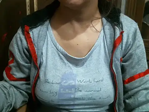 Snapshot of UrsMansi chatting on November 23, 7:08 am UrsMansi online show from November 23, 7:08 am