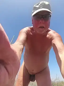 gerri2000 online show from April 20, 1:36 pm