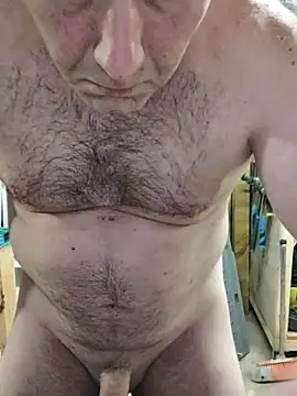 Snapshot of IronedTitan chatting on October 13, 1:16 am IronedTitan online show from October 13, 1:16 am