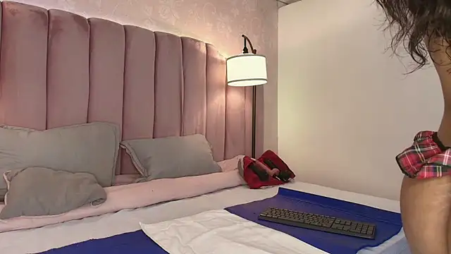 HallyBans online show from April 8, 6:52 pm