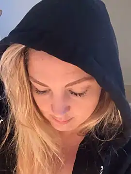 Snapshot of Anna_Alexa chatting on January 14, 8:20 am Anna Alexa online show from January 14, 8:20 am