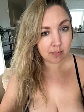 Snapshot of Anna_Alexa chatting on November 5, 10:15 am Anna Alexa online show from November 5, 10:15 am