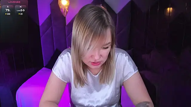 BellaDreamy online show from March 12, 5:24 am