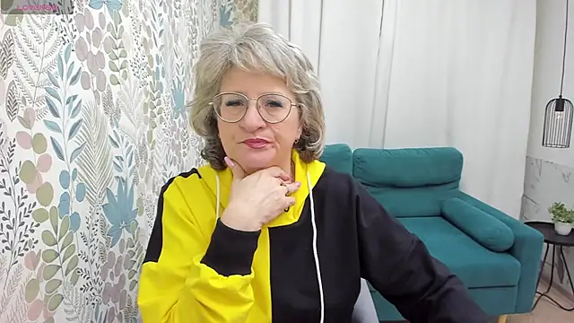 EvelynJoyful online show from December 24, 5:16 am