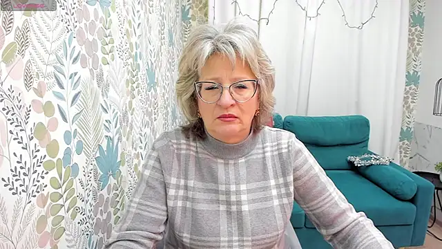 EvelynJoyful online show from January 6, 4:58 am