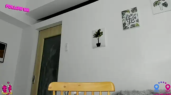 Snapshot of hottycrishina chatting on March 21, 9:12 am hottycrishina online show from March 21, 9:12 am