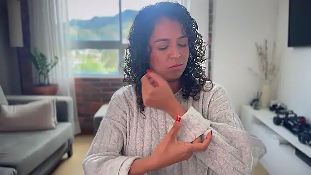 Snapshot of illaroom chatting on January 27, 6:41 pm illaroom online show from January 27, 6:41 pm