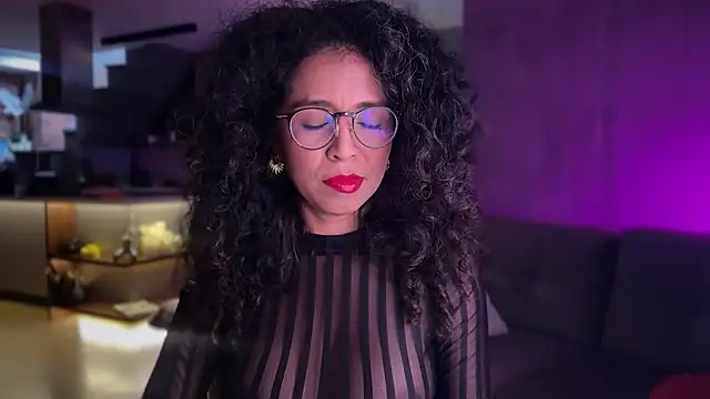 illaroom online show from February 10, 9:19 pm