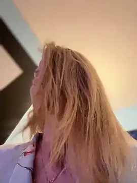 AnastasiaAniess online show from February 22, 9:37 pm