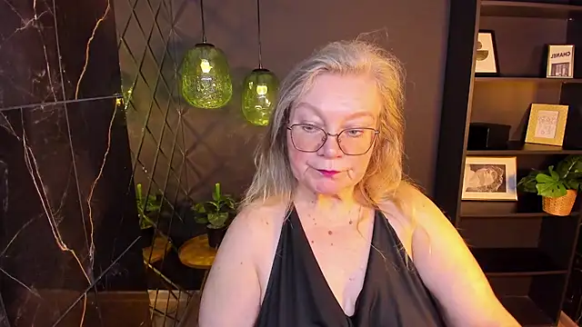 NataliMellow online show from April 17, 1:14 pm