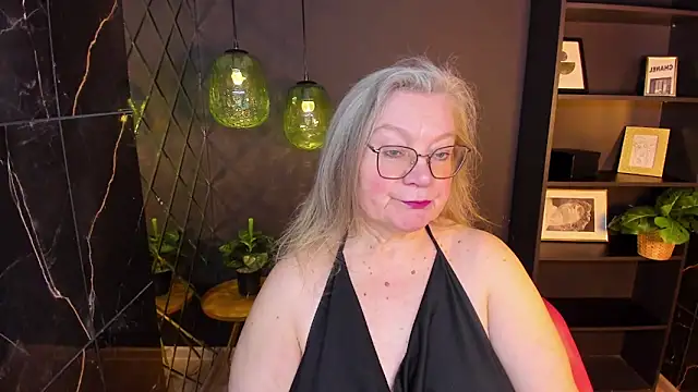 NataliMellow online show from April 18, 1:15 pm