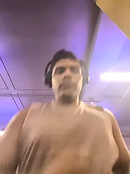 starguy 28 online show from April 9, 8:25 pm