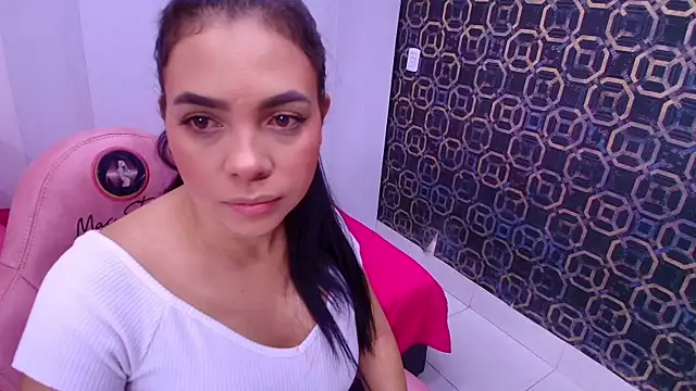 Snapshot of sarakaisy chatting on March 5, 12:00 pm sarakaisy online show from March 5, 12:00 pm