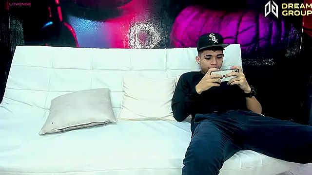 AmazingPartys online show from April 6, 7:37 pm