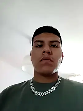 Snapshot of mikeeeeeell chatting on September 24, 3:26 pm mikeeeeeell online show from September 24, 3:26 pm