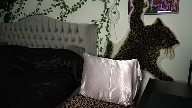 Estherjizz online show from November 10, 7:24 pm