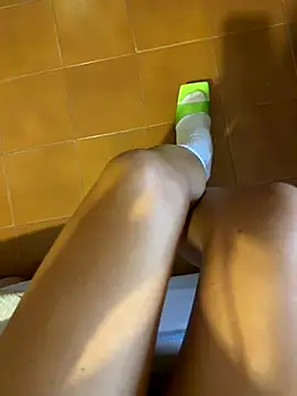 Snapshot of Wet-Pussycat chatting on November 13, 6:07 pm Wet-Pussycat online show from November 13, 6:07 pm