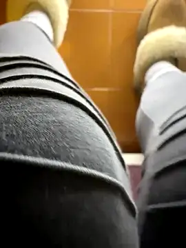 Snapshot of Wet-Pussycat chatting on December 2, 4:35 pm Wet-Pussycat online show from December 2, 4:35 pm