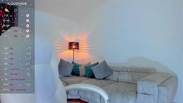 Sarah Stone  online show from March 1, 1:53 am