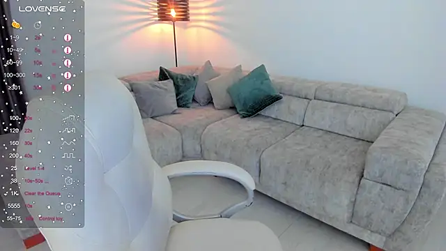 Sarah Stone  online show from March 10, 11:38 pm