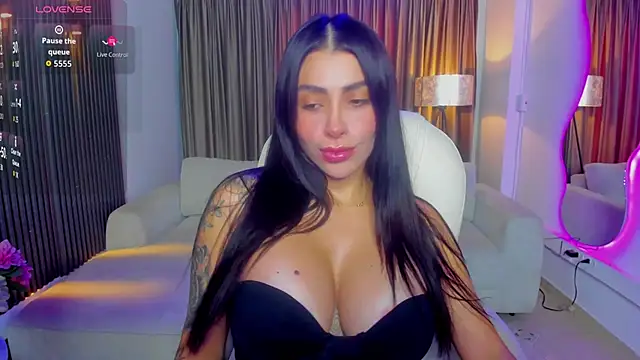 Snapshot of Sarah_Stone_ chatting on May 16, 9:13 pm Sarah Stone online show from May 16, 9:13 pm