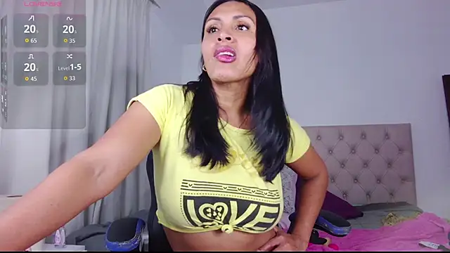 Snapshot of ms_freyax chatting on September 19, 4:03 am ms freyax online show from September 19, 4:03 am