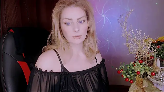 Snapshot of Eleonores chatting on February 6, 5:14 am Eleonores online show from February 6, 5:14 am