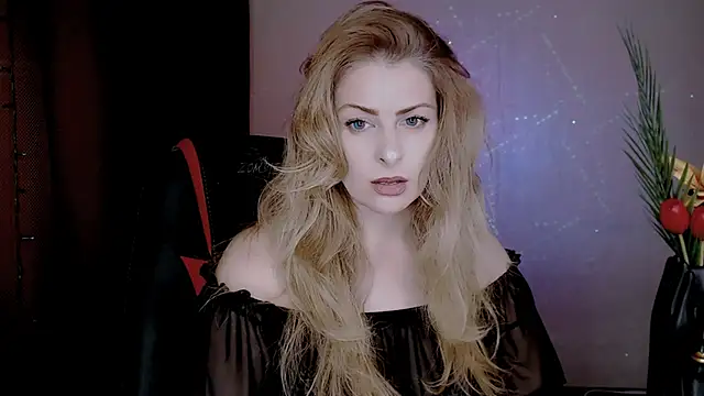 Snapshot of Eleonores chatting on November 6, 5:08 am Eleonores online show from November 6, 5:08 am