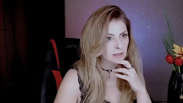 Snapshot of Eleonores chatting on November 18, 5:12 am Eleonores online show from November 18, 5:12 am