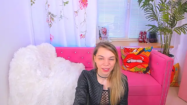 Snapshot of The_Deep_Passion chatting on February 15, 11:17 am The Deep Passion online show from February 15, 11:17 am