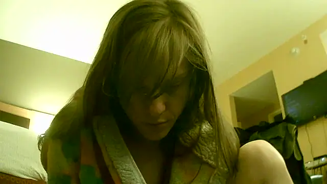 Snapshot of TheDaisyChaos chatting on December 12, 12:59 am TheDaisyChaos online show from December 12, 12:59 am