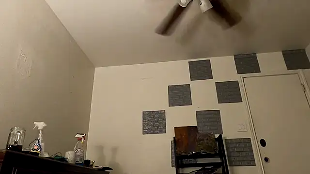 Snapshot of TheDaisyChaos chatting on March 14, 1:27 am TheDaisyChaos online show from March 14, 1:27 am