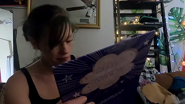 Snapshot of TheDaisyChaos chatting on October 5, 11:52 am TheDaisyChaos online show from October 5, 11:52 am