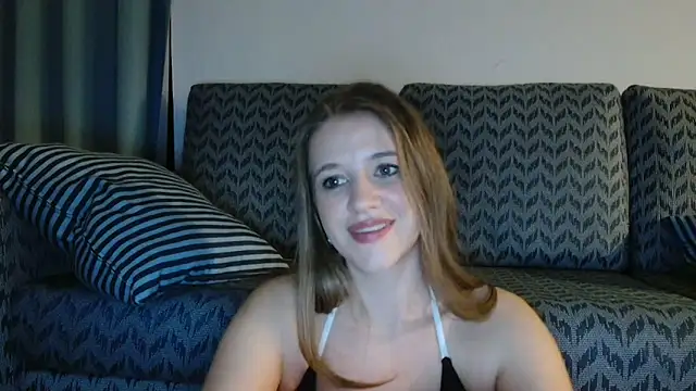 Neonstar online show from December 3, 9:45 pm