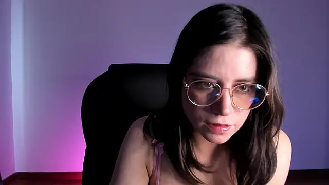 Snapshot of HazelKush chatting on October 4, 8:07 pm HazelKush online show from October 4, 8:07 pm