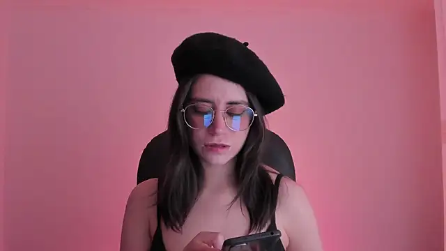 Snapshot of HazelKush chatting on October 23, 9:24 pm HazelKush online show from October 23, 9:24 pm