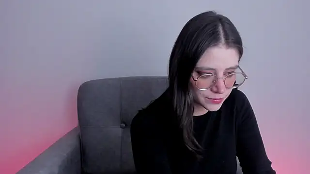 Snapshot of HazelKush chatting on November 25, 9:59 pm HazelKush online show from November 25, 9:59 pm