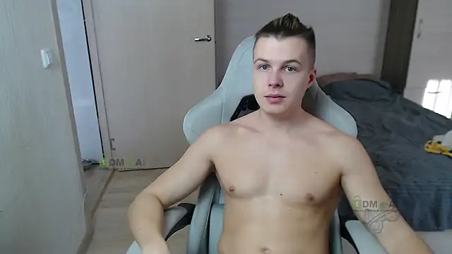 Snapshot of Sunny-Girl1 chatting on March 22, 10:17 am Sunny-Girl1 online show from March 22, 10:17 am