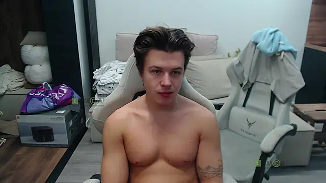 Snapshot of Sunny-Girl1 chatting on November 13, 6:56 am Sunny-Girl1 online show from November 13, 6:56 am