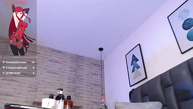 Snapshot of TinnaCobb chatting on January 15, 7:34 pm TinnaCobb online show from January 15, 7:34 pm