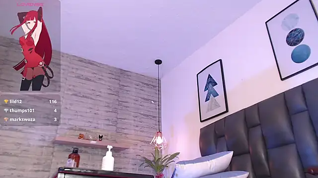 Snapshot of TinnaCobb chatting on March 19, 7:27 pm TinnaCobb online show from March 19, 7:27 pm