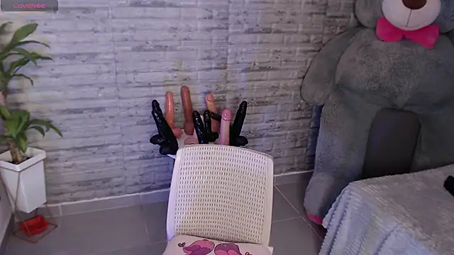 Snapshot of TinnaCobb chatting on October 14, 4:30 pm TinnaCobb online show from October 14, 4:30 pm