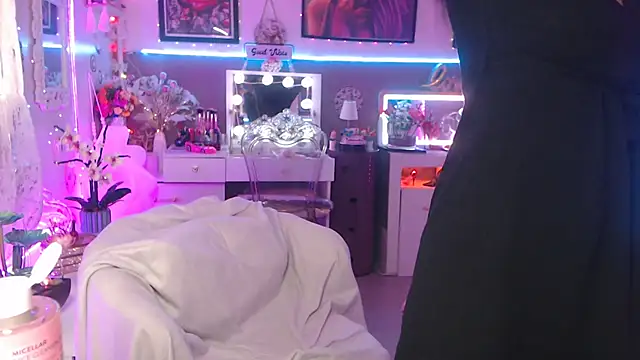 misscectito13 online show from March 13, 3:06 pm