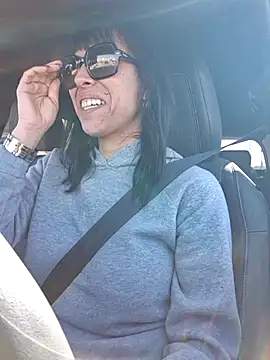 misscectito13 online show from April 1, 9:21 am